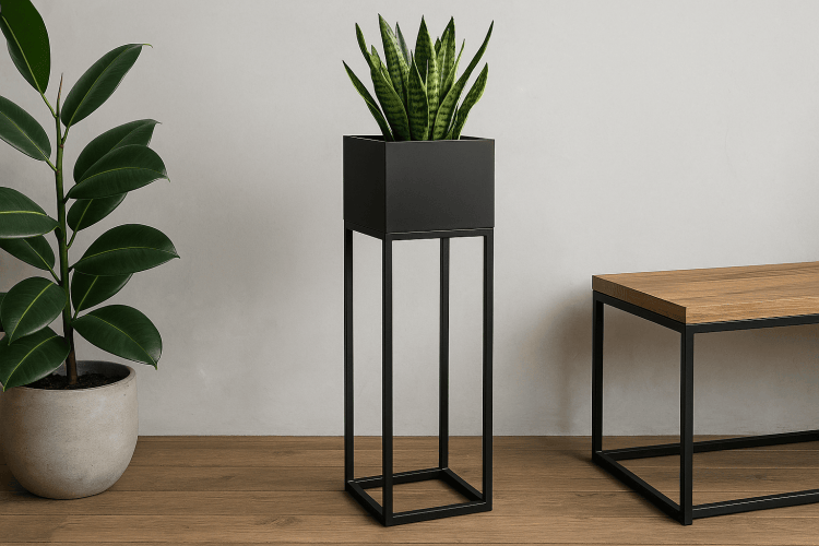 Kwietnik loftowy metalowy – eksponuj zieleń z klasą